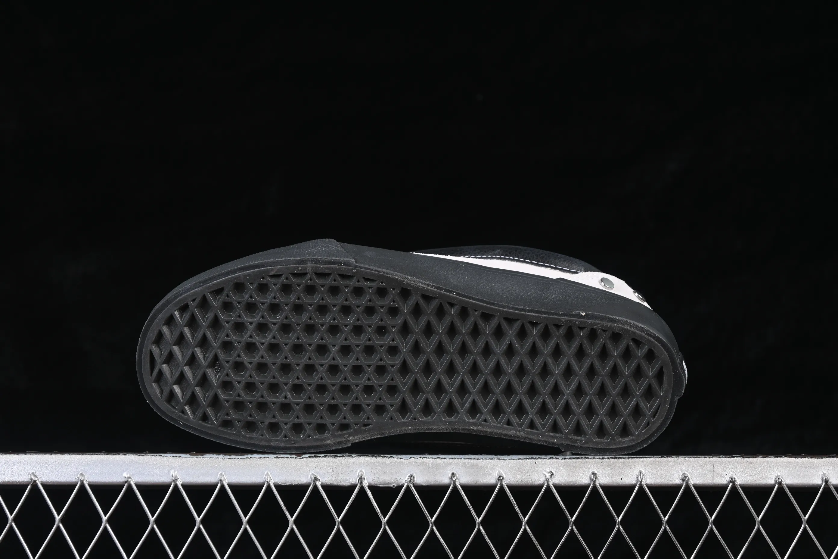 All categories Vans Vans series Vans Low Vans low-top Vans Sku-Skool Vans official low-top casual sneakers VN009QCBDAK